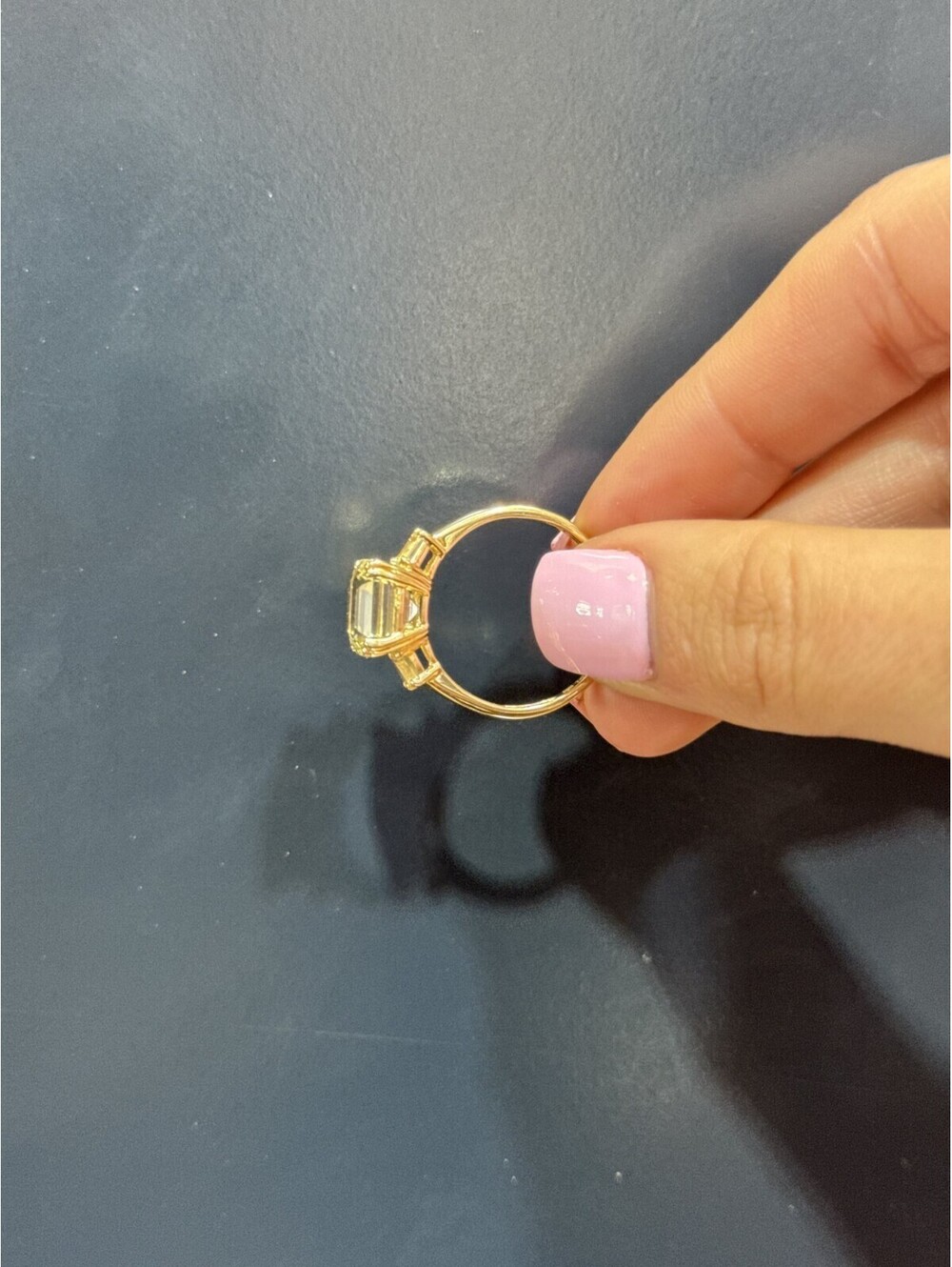 14K YELLOW GOLD RING - Picture 5 of 7